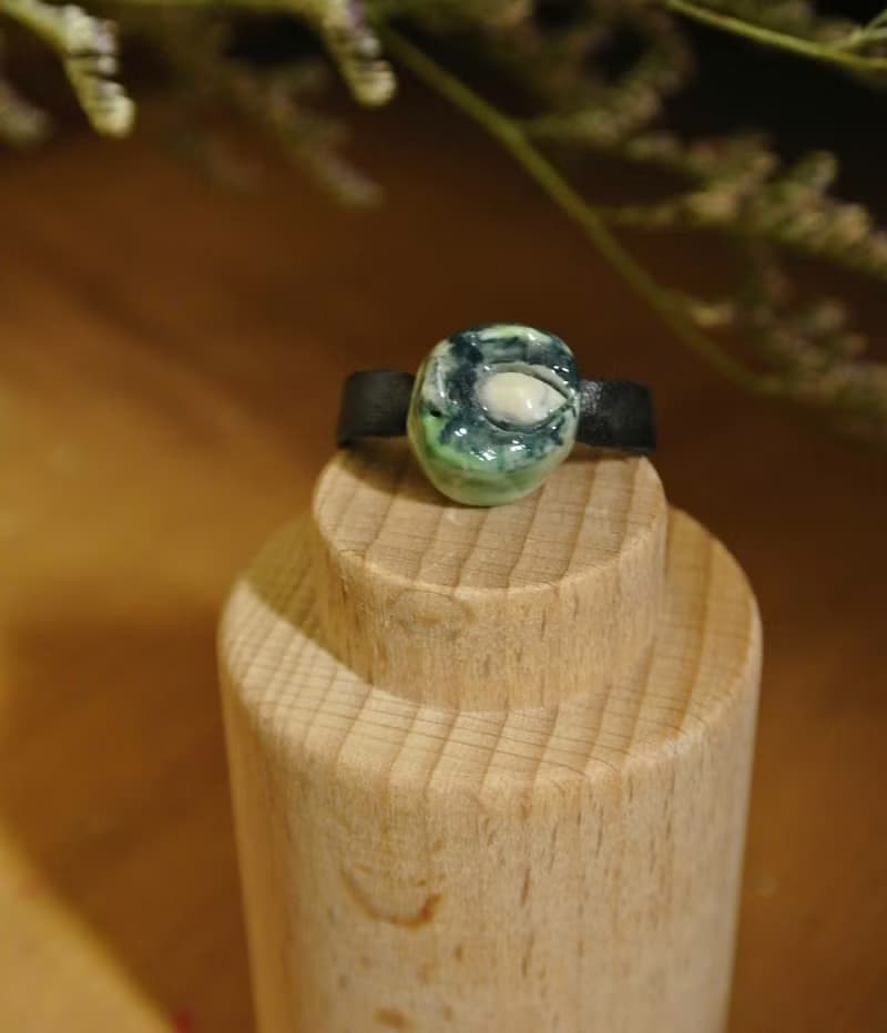 【 T - C 】戒指 皮革 牛皮 日本白瓷 瓷器  限量 自然釉色 無限看不膩色調 攝氏1350高溫燒製