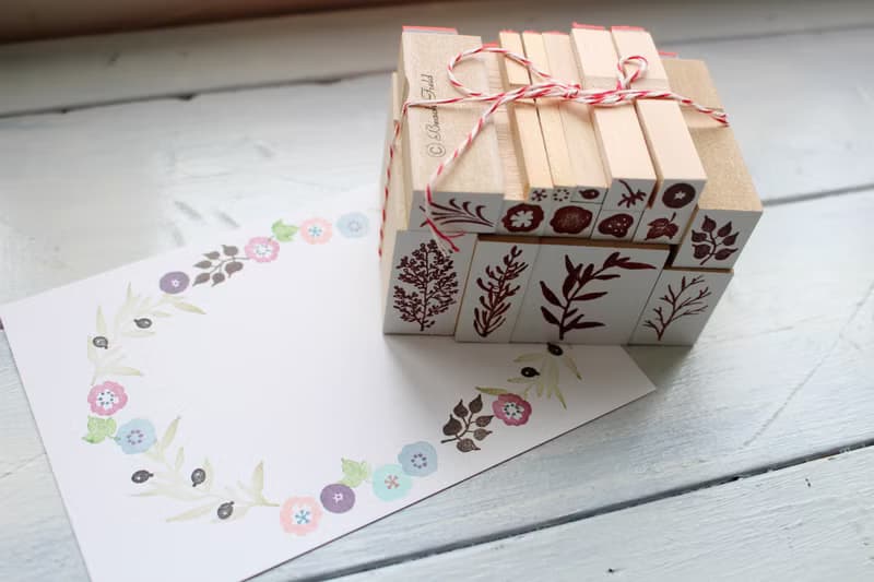 natural petit stamp set