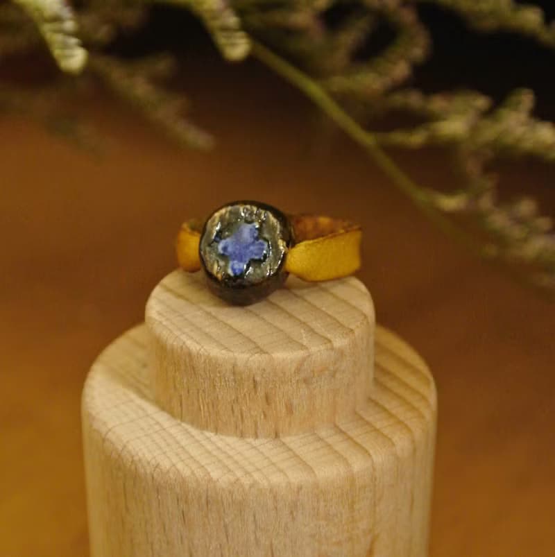 【 T - C 】戒指 皮革 牛皮 日本白瓷 瓷器  限量 自然釉色 無限看不膩色調 攝氏1350高溫燒製