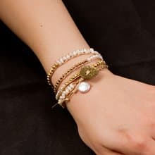 ラップブレス・淡水パールとゴールドカラーのハイセンスなラップブレスレット・WrapBr01