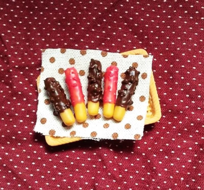 QQ的巧克力草莓棒棒耳環組(可改耳夾式) ((滿600隨機送神秘小禮物))