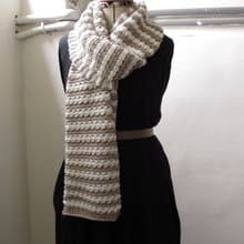 Lan毛線圍巾(米白條紋)