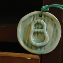 【 T - C 】項鍊 日本白瓷 瓷器  限量 自然釉色 無限看不膩色調 攝氏1350高溫燒製