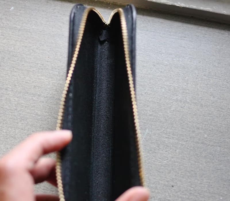 碳黑色硬挺立體植鞣真皮革筆袋