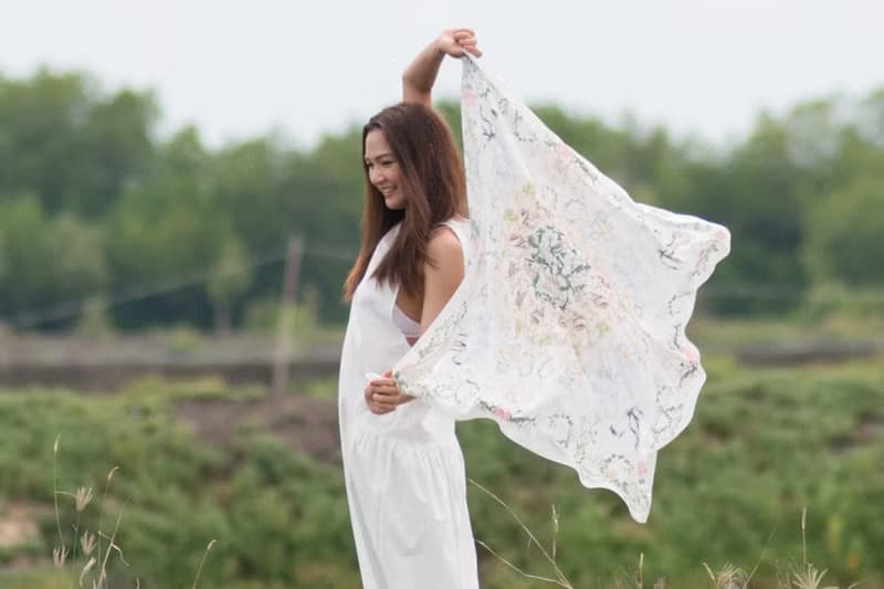 經典花采系列 - 雪白茉莉花手工圍巾Classic flower Collection - Soft White Colour - Jasmine Flower