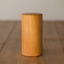 ろくろ挽きの欅の木の茶筒　大