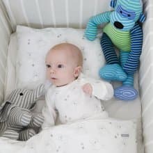 【贈禮盒包裝】北歐童裝瑞典有機棉小猴手工安撫玩具 藍色/紅色