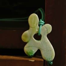 【 T - C 】項鍊 日本白瓷 瓷器  限量 自然釉色 無限看不膩色調 攝氏1350高溫燒製