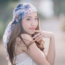 快樂動物的演奏會 - 手工圍巾/絲巾(經典奶油色) 內含 4 張水彩明信片（We are happy animal scarf (Classic Cream colour)