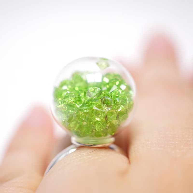 A Handmade 翠綠色水晶玻璃球戒指
