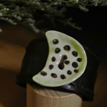 【 T - C 】手環 手鐲 皮革 牛皮 日本白瓷 瓷器  限量 自然釉色 無限看不膩色調 攝氏1350高溫燒製