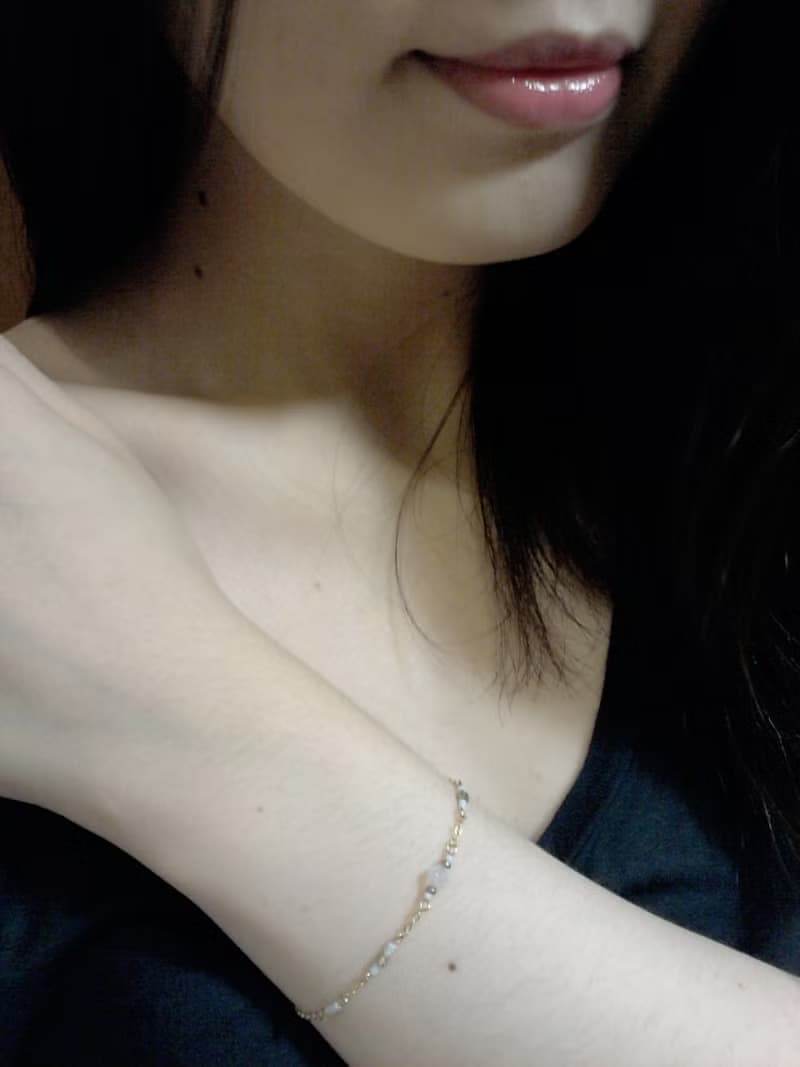 純淨冰沙藍 ‧ 水晶 黃銅 古典 細手鍊