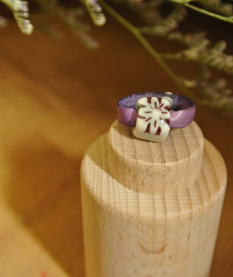 【 T - C 】戒指 皮革 牛皮 日本白瓷 瓷器  限量 自然釉色 無限看不膩色調 攝氏1350高溫燒製
