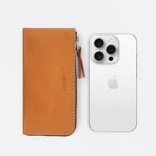 iPhone  拉鏈手機皮套 / 錢包 -- 駝黃色