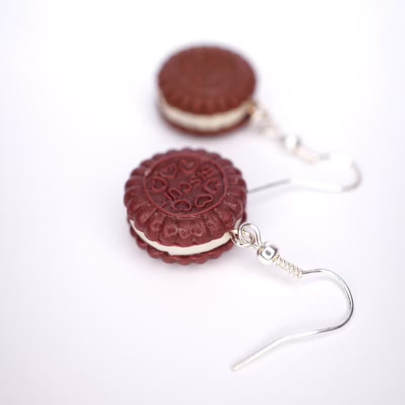 Playful Design 朱古力夾心餅吊耳環