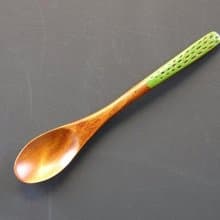 漆茶湯匙　點點刻痕設計　黃綠色