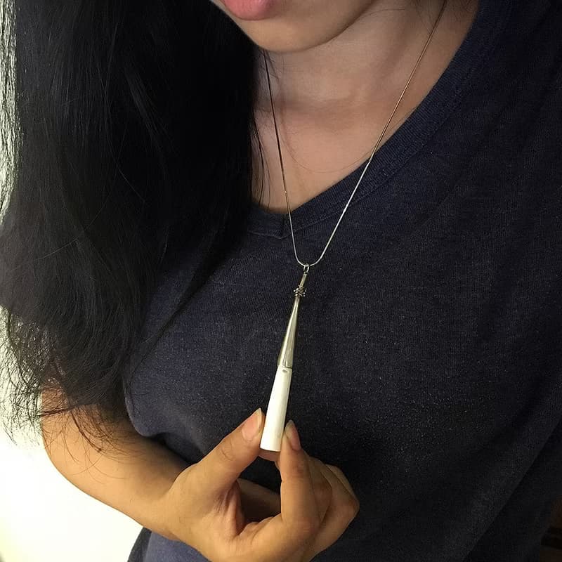 小天使的傳聲筒~純銀鑲貝殼藝術墜飾項鍊限量品, 愛自己幸福中