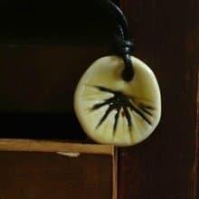 【 T - C 】項鍊 日本白瓷 瓷器  限量 自然釉色 無限看不膩色調 攝氏1350高溫燒製