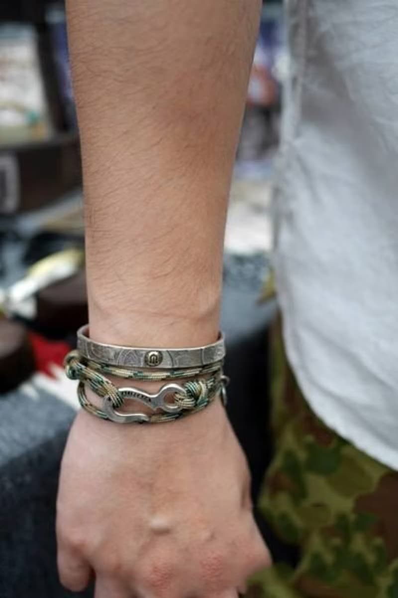 【METALIZE】Hook with rope bracelet 三圈式傘繩手鍊 -工業鉤款-綠迷彩(黑色)