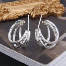 Linked Together 3 Circles Studs Earrings Women Simple Fashion Glossy Silver Brin