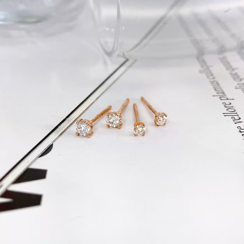 14K | 小點綴四爪5分_耳環