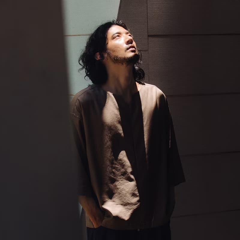 TENCEL-小U開領合摺上衣