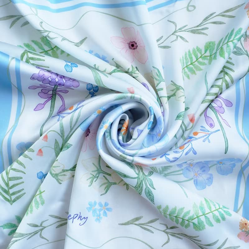 【新品絲巾 - 風信子永遠的愛】絲巾+絲巾扣高貴禮盒 |