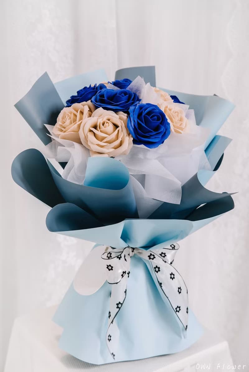 藍玫瑰花束/香皂花花束/生日花束/情人節花束/告白花束/約會花束