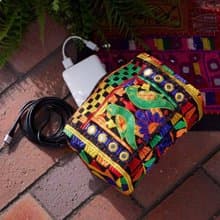 【熱門預購】繽紛全刺繡藝術小物收納包 化妝包 (2色) IAWP5102