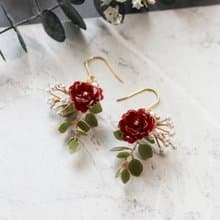 【紅玫瑰花束耳環】 紅色玫瑰與尤加利葉 手工銅線樹脂 耳環/耳夾