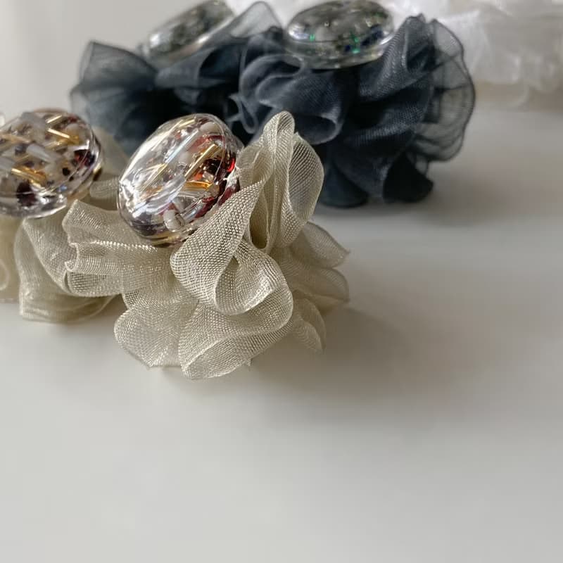 超.  立體紗裙耳環 金咖色