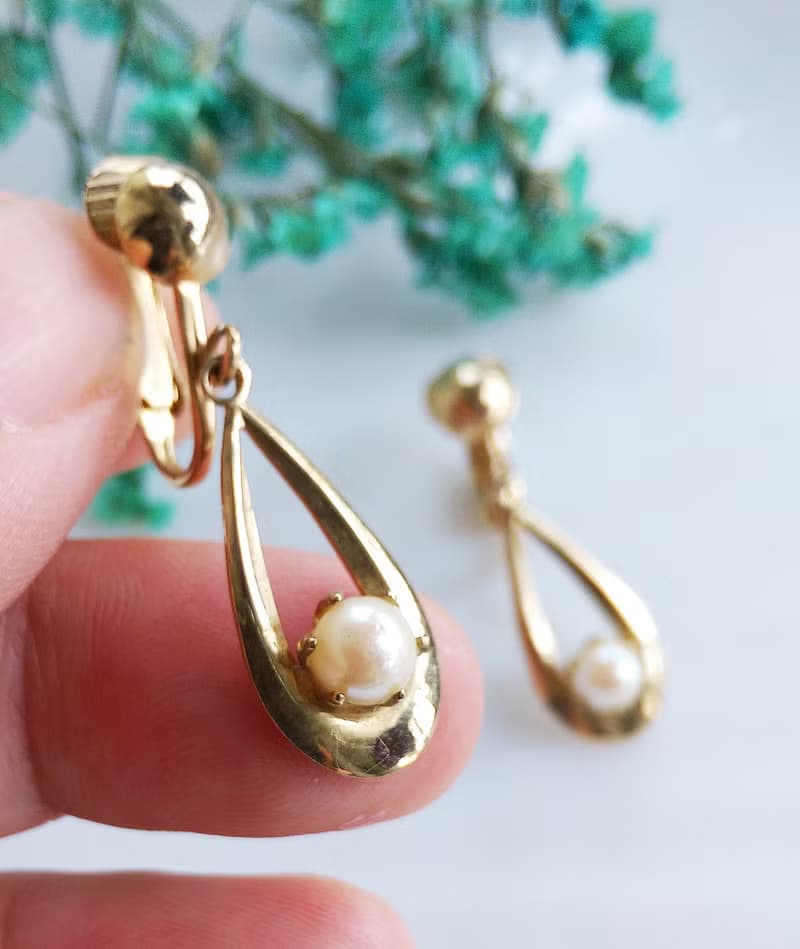 Vintage Jewelry 西洋古董飾品 優雅仿珠 夾式耳環