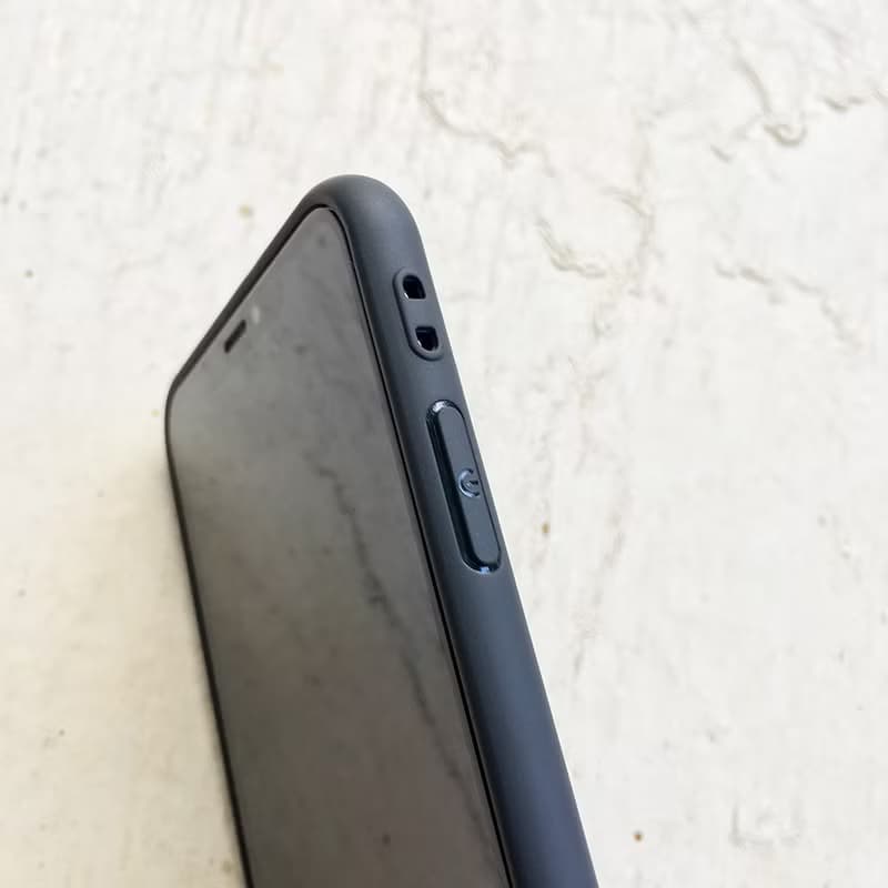 社畜的真實告白 - iPhone 手機殼 / 黑色全包霧面軟殼
