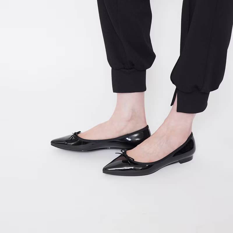IRMA (BLACK) PVC POINTED TOE FLATS ポインテッドトゥ バレエシューズ