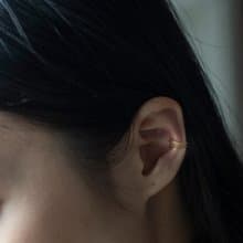快速出貨 | 擁抱的弧度 耳骨夾 - 單只販售