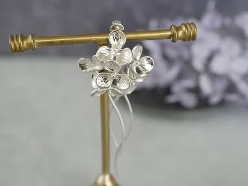 花束ピアス（片耳）シルバー　紫陽花