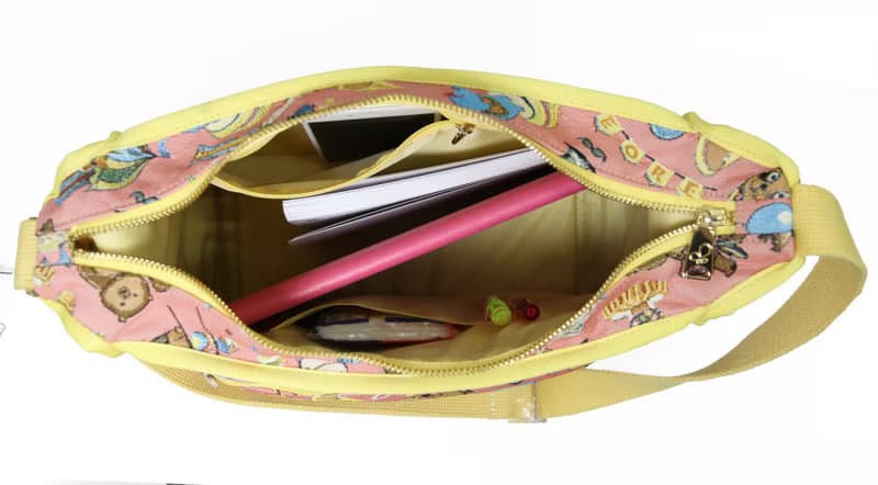 斜背包  多夾層 / 防潑水 平織緹花  開心馬戲團 多功能斜背包