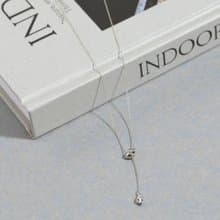 pendulum-beans necklace SV ニッケルフリー スムースラリエットネックレス 長さが自由に変えられるロングネックレス　シルバー