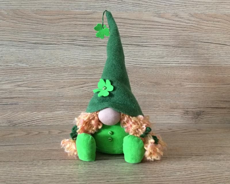 Couple of green forest elves, Boy girl Swedish elves