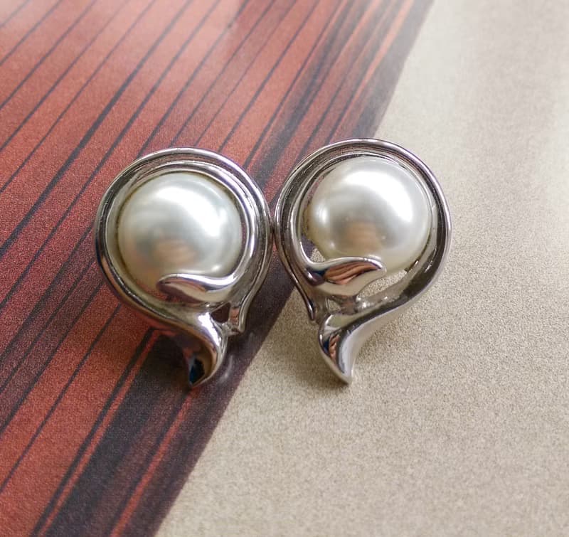 Vintage Jewelry 西洋古董飾品 銀色調 優雅仿珠 針式耳環