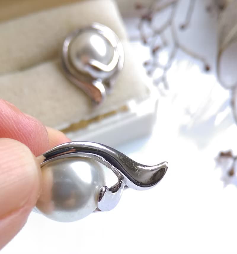 Vintage Jewelry 西洋古董飾品 銀色調 優雅仿珠 針式耳環