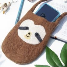 天然羊毛氈斜背包 側背包動物羊毛氈iphone手機套 毛孩子-樹懶包