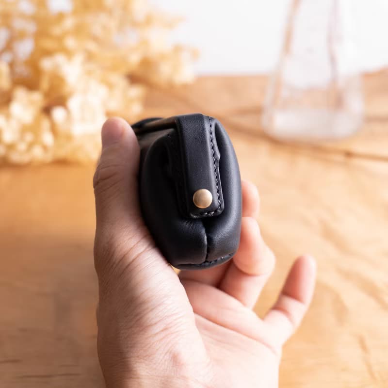 Paka-glass Slim #Navy イタリアンレザーの眼鏡ケース【入学祝】【就職祝】【カスタム可能なギフト】