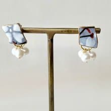 京焼　金継ぎ　サージカルステンレスピアス　紫　手書き　絵付け　花柄　淡水パール　天然石　 伝統工芸　No.261