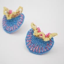 tsububu【受注制作】/ビーズ刺繍/微生物/水色えり/ピアス/イヤリング