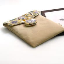 【手作童趣布鈕扣】電子閱讀器保護套 / 電子書收納袋 # 奶茶色