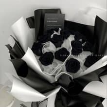 Flora Flower永生玫瑰花束-人間值得(黑玫瑰)