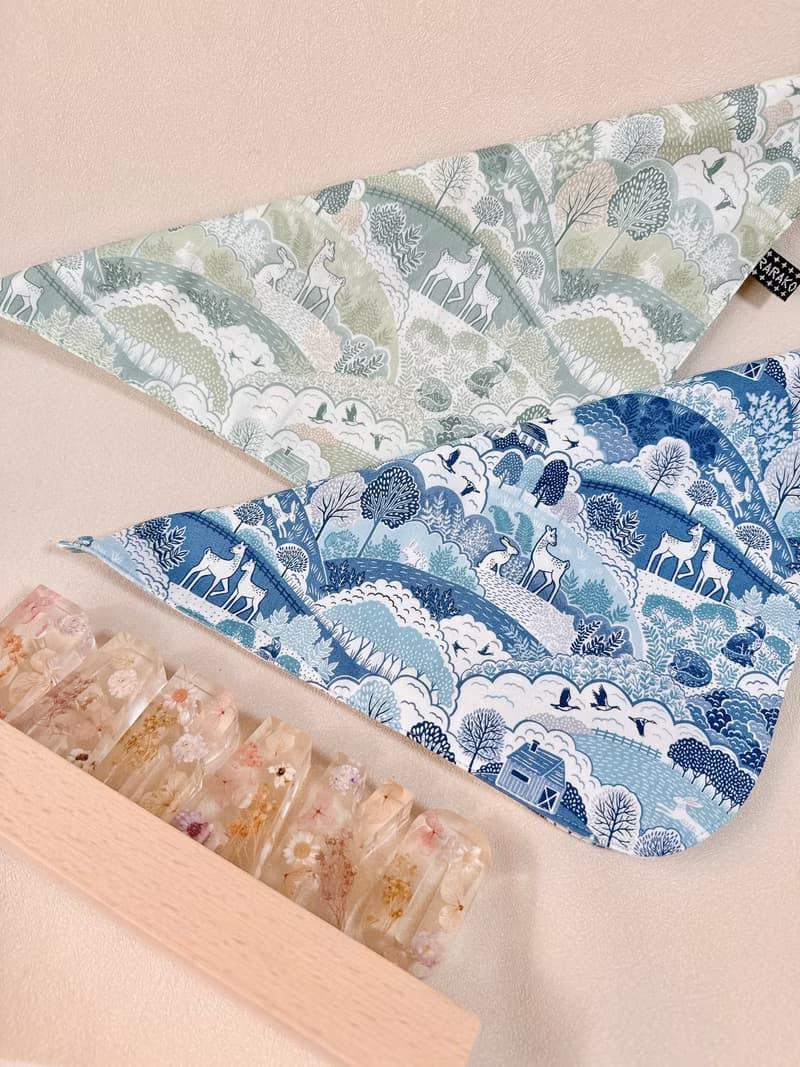 。山丘。手作圍兜 手帕式領巾圍兜 夏季手巾 汗巾 寶寶彌月 週歲