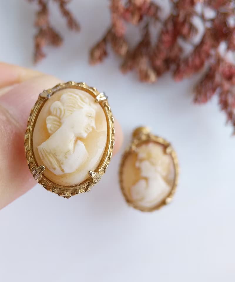 Vintage Jewelry 西洋古董飾品 RICHELIEU CAMEO 仕女 夾式耳環