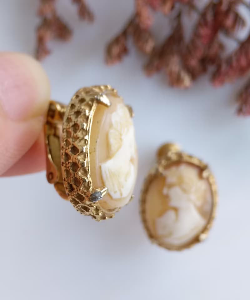 Vintage Jewelry 西洋古董飾品 RICHELIEU CAMEO 仕女 夾式耳環